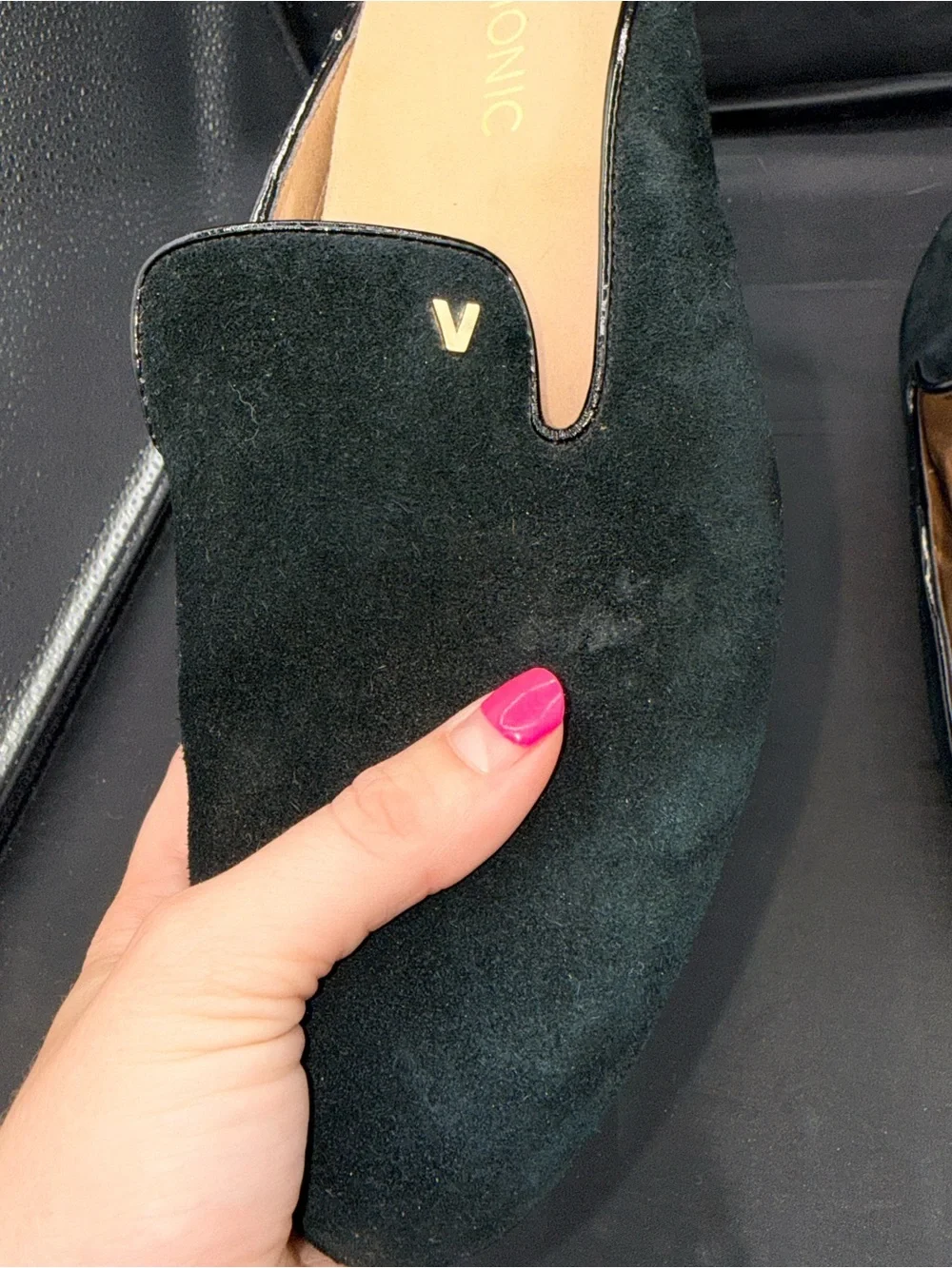 Vionic Carnegie Black Suede Mule Loafer 8.5 Quiet Luxury Minimalist Comfort Flat